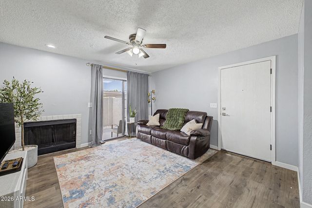 533 W GUADALUPE Road 1067, Mesa, AZ 85210