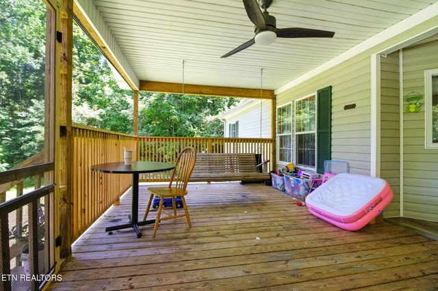 810 Layman Drive, Dandridge, TN 37725