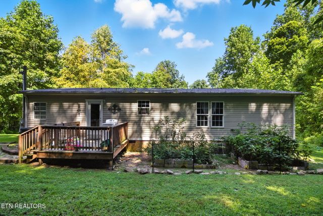 810 Layman Drive, Dandridge, TN 37725