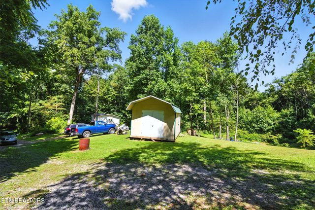 810 Layman Drive, Dandridge, TN 37725