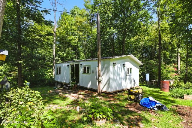 810 Layman Drive, Dandridge, TN 37725