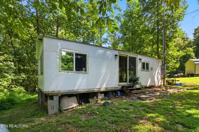 810 Layman Drive, Dandridge, TN 37725