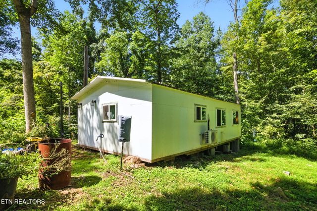 810 Layman Drive, Dandridge, TN 37725