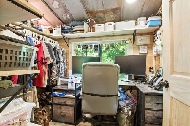 810 Layman Drive, Dandridge, TN 37725