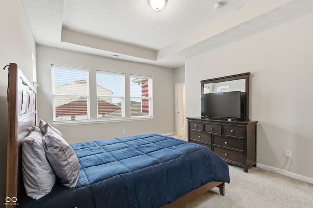 17275 Dovehouse Lane, Westfield, IN 46074