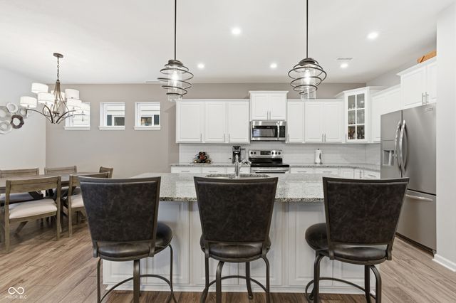 17275 Dovehouse Lane, Westfield, IN 46074