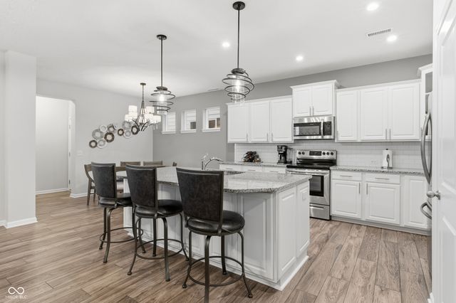 17275 Dovehouse Lane, Westfield, IN 46074