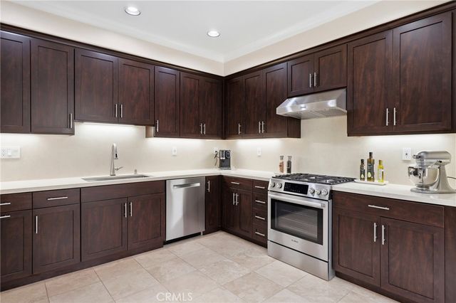 74 Vintage, Irvine, CA 92620
