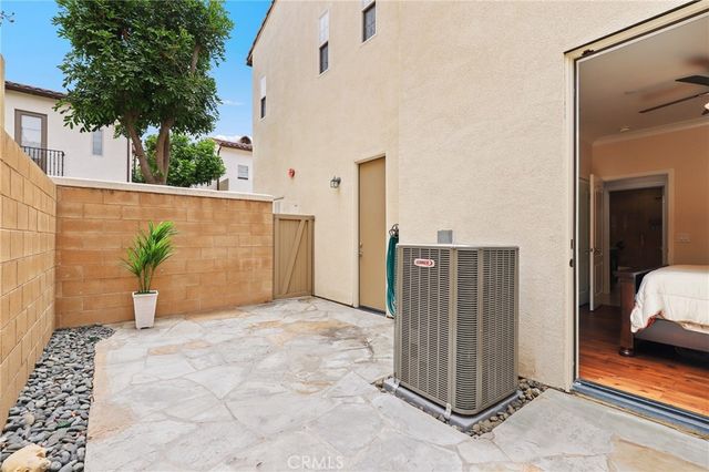 74 Vintage, Irvine, CA 92620