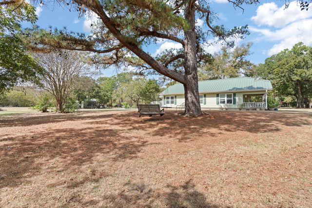 6528 County Road 401, Grandview, TX 76050