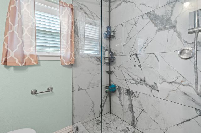 6528 County Road 401, Grandview, TX 76050