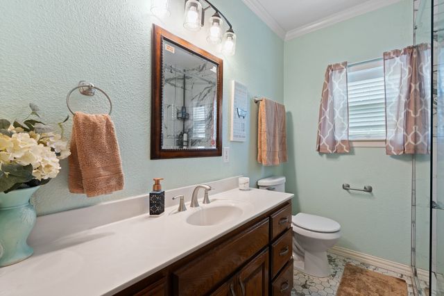 6528 County Road 401, Grandview, TX 76050