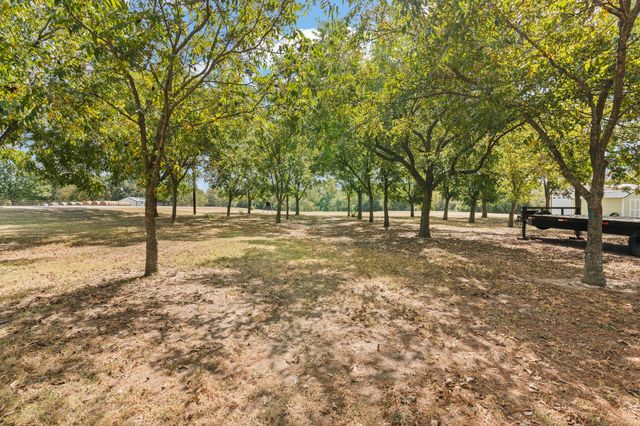 6528 County Road 401, Grandview, TX 76050
