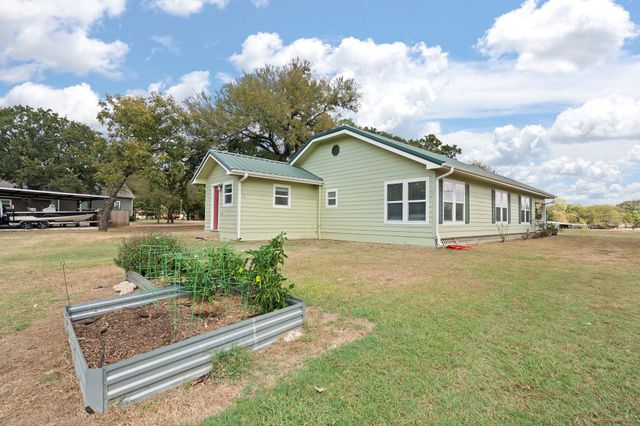 6528 County Road 401, Grandview, TX 76050