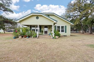 6528 County Road 401, Grandview, TX 76050