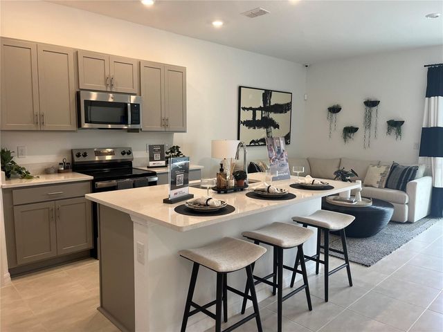 8500 LUNAR SKYE STREET, Sarasota, FL 34241