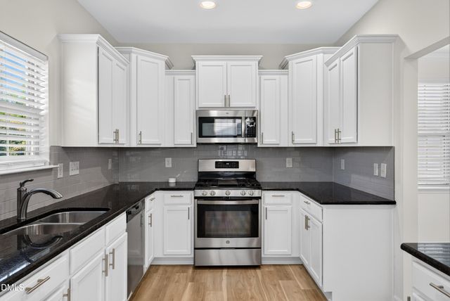 432 Windy Peak Loop, Cary, NC 27519