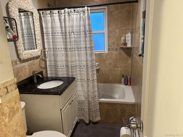 811 9th Street, West Babylon, NY 11704