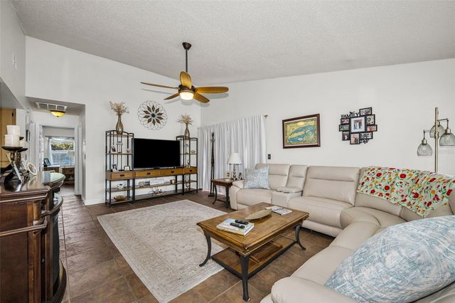 2907 WHISPERING DRIVE N, Largo, FL 33771