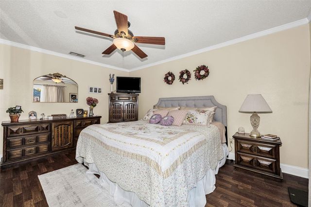 2907 WHISPERING DRIVE N, Largo, FL 33771