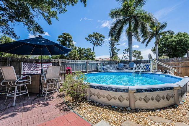 2907 WHISPERING DRIVE N, Largo, FL 33771