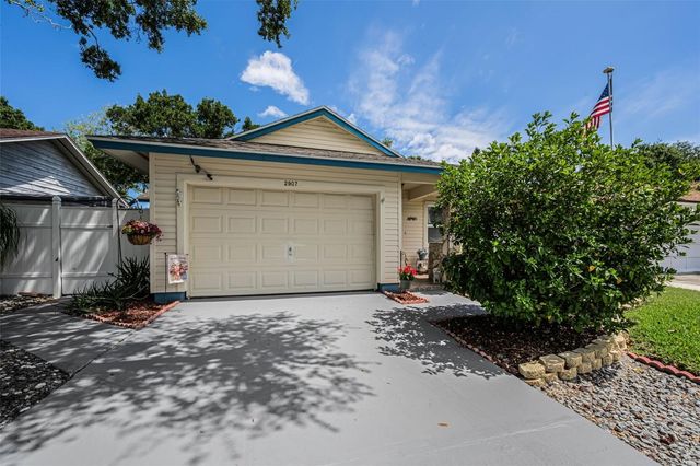 2907 WHISPERING DRIVE N, Largo, FL 33771