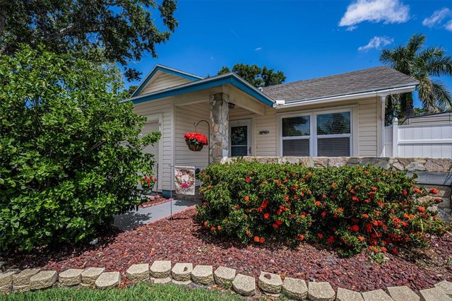 2907 WHISPERING DRIVE N, Largo, FL 33771