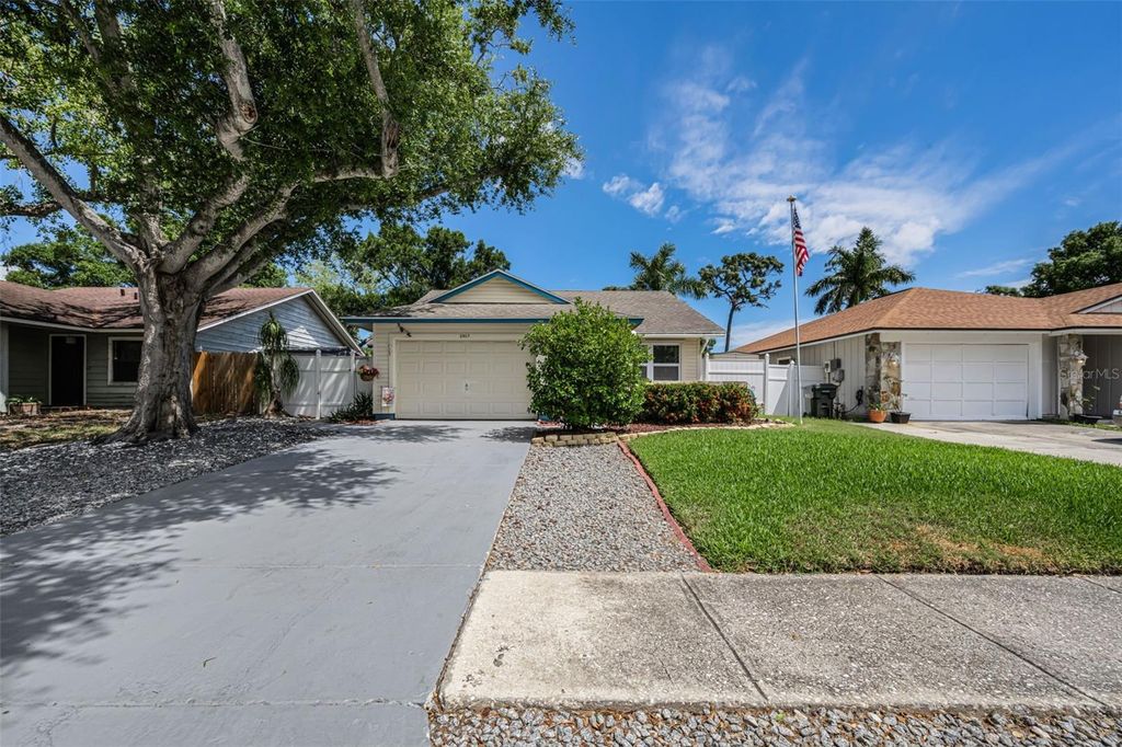 2907 WHISPERING DRIVE N, Largo, FL 33771
