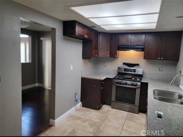 7598 Honeysuckle, Fontana, CA 92336