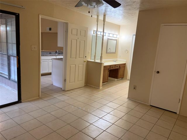 5613 Hollow Pines Drive, Houston, TX 77049