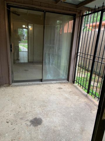 5613 Hollow Pines Drive, Houston, TX 77049