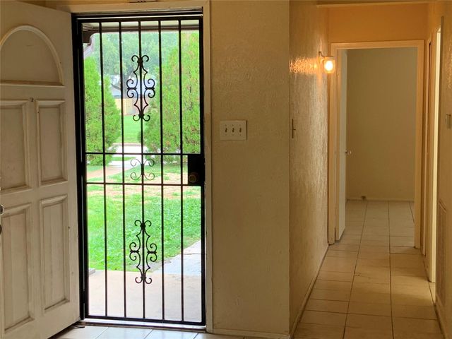 5613 Hollow Pines Drive, Houston, TX 77049