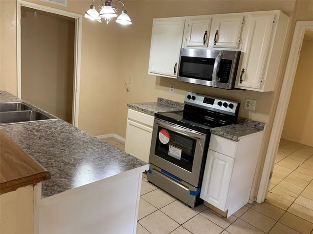 5613 Hollow Pines Drive, Houston, TX 77049