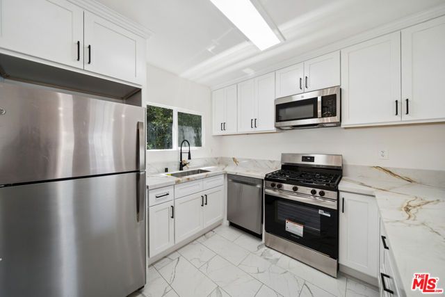 1029 N Gardener, West Hollywood, CA 90046