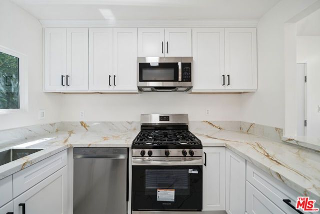 1029 N Gardener, West Hollywood, CA 90046