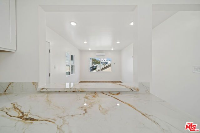 1029 N Gardener, West Hollywood, CA 90046