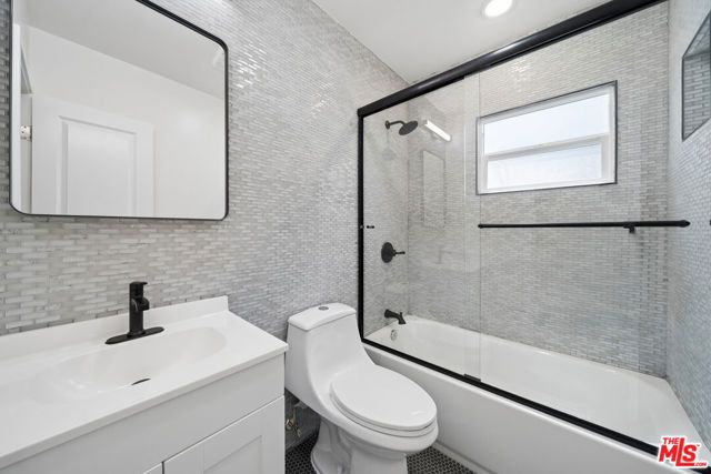1029 N Gardener, West Hollywood, CA 90046