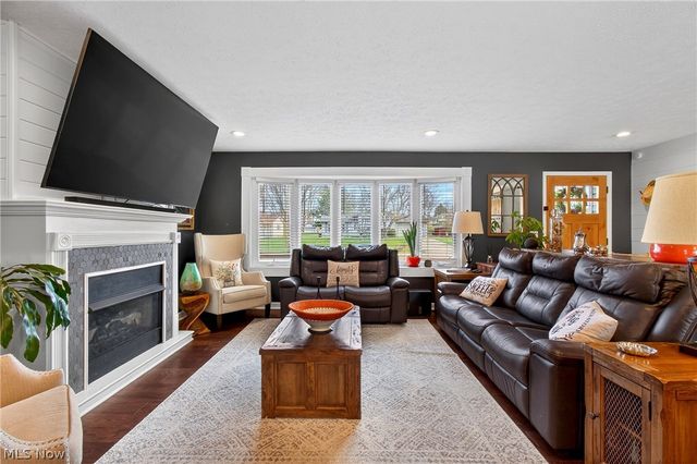 2994 Forestview Street NE, Canton, OH 44721