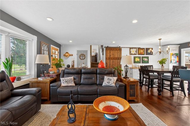 2994 Forestview Street NE, Canton, OH 44721