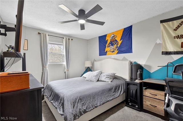 2994 Forestview Street NE, Canton, OH 44721