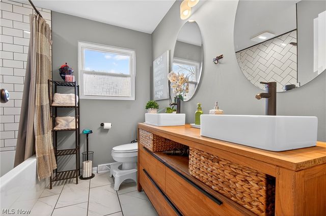 2994 Forestview Street NE, Canton, OH 44721