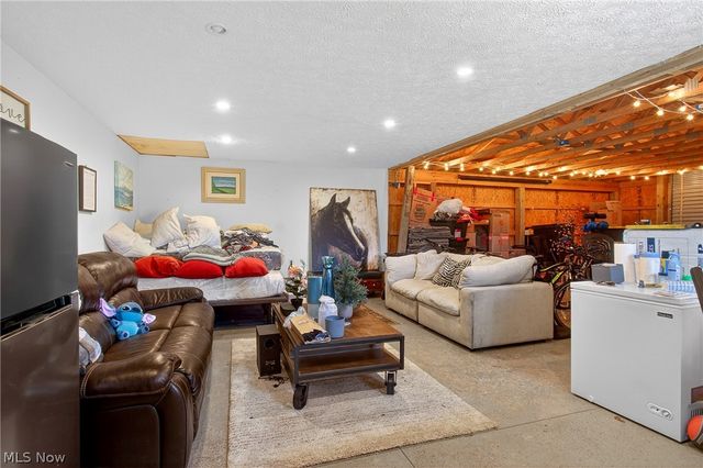 2994 Forestview Street NE, Canton, OH 44721