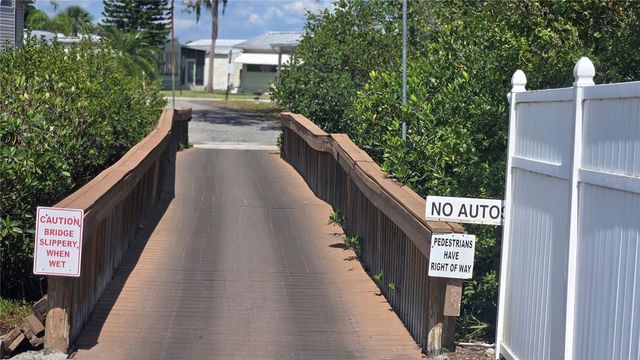 3333 26TH AVENUE E 1096, Bradenton, FL 34208