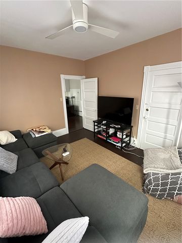 29 Prospect Street 3, Bristol, RI 02809