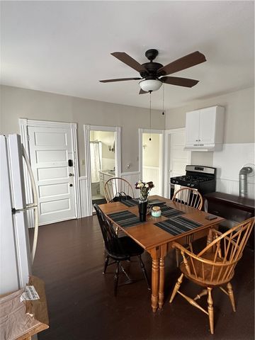 29 Prospect Street 3, Bristol, RI 02809