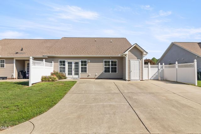 44 E Moss Creek Drive, Clayton, NC 27520