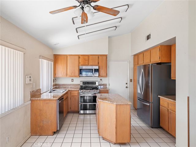 15208 Indian Springs Drive, Victorville, CA 92394