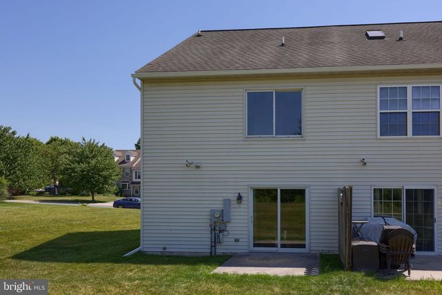 41 HERON DR, Denver, PA 17517
