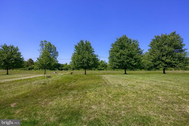 41 HERON DR, Denver, PA 17517