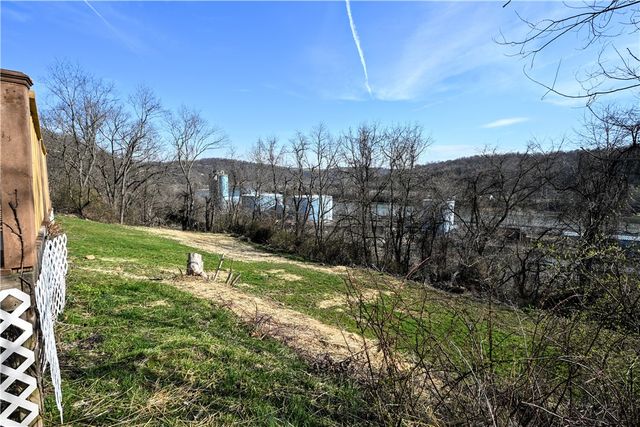 42 KENNEDY ROAD, New Eagle, PA 15067